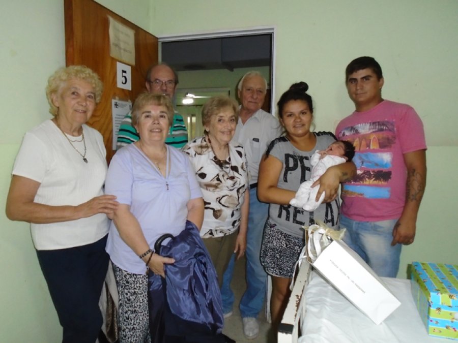 FOTO R. AMBROGGI ENTREGA. La foto que ya es tradicional al comienzo de cada a&ntilde;o.