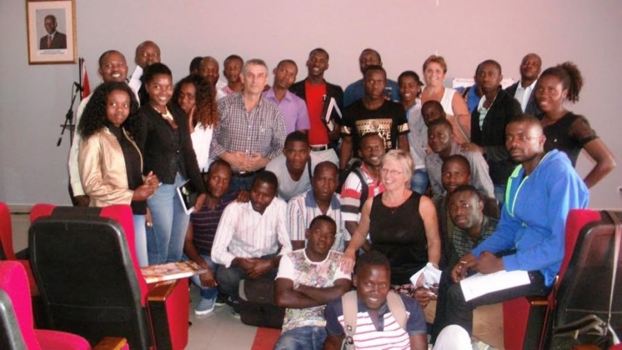 FOTO UNL INTERCAMBIO./ Estudiantes de Angola se forman en la UNL.