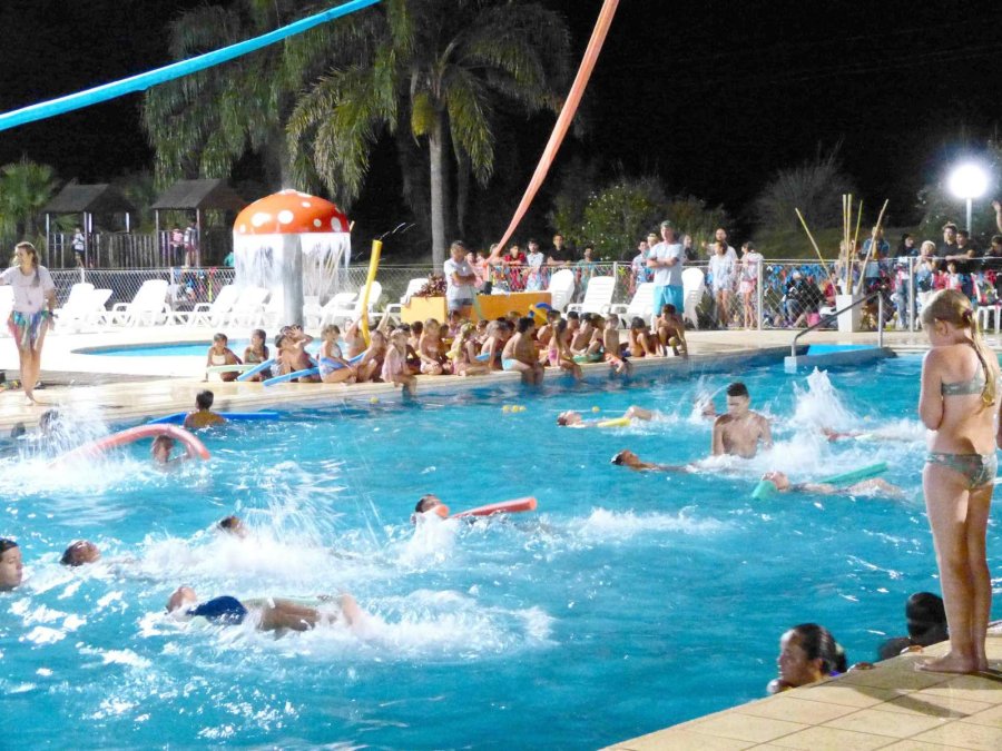 FOTO PRENSA SEOM// FIESTITA DEL AGUA./ Uno de los divertidos momentos disfrutados el pasado viernes.