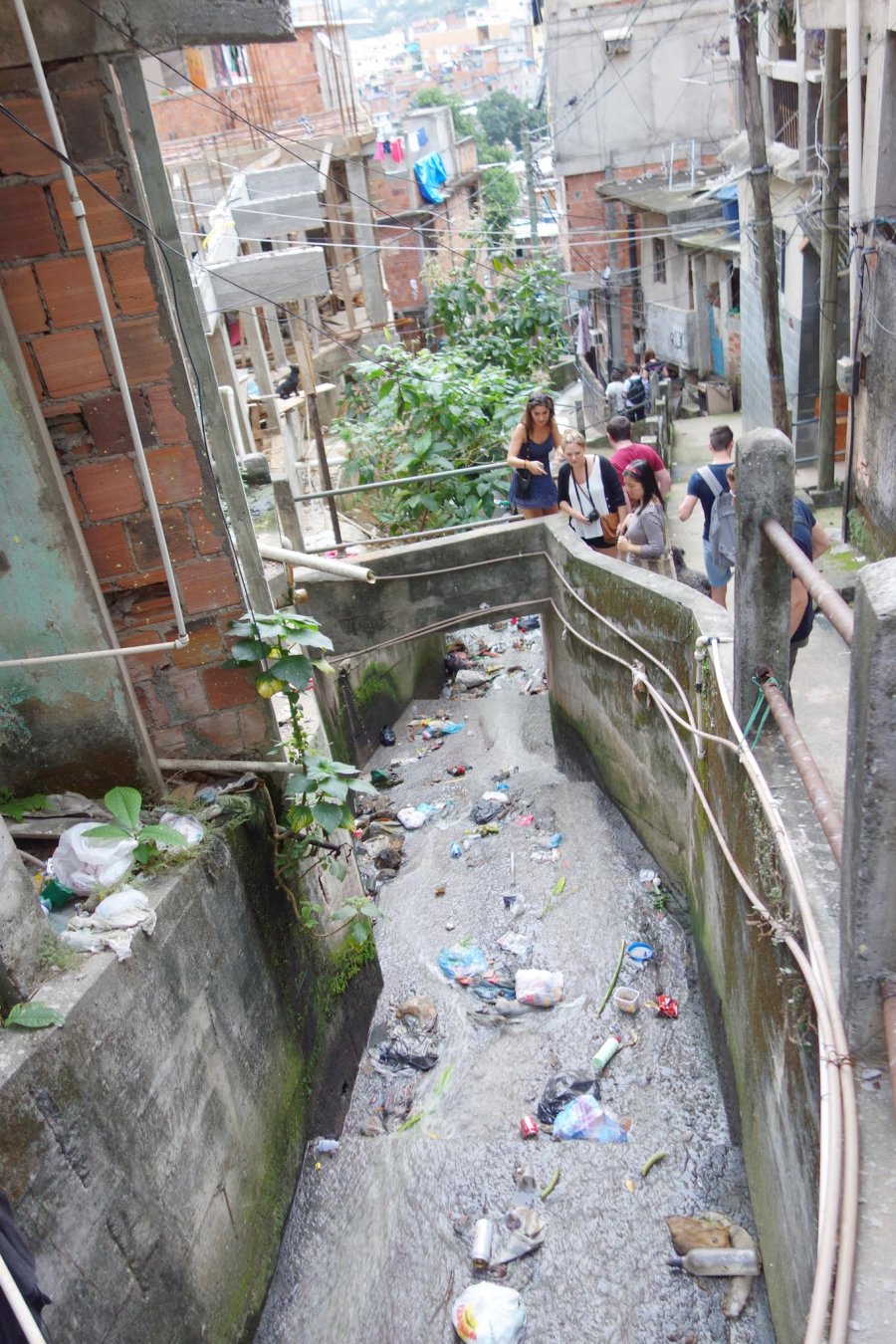 ROCINHA. Una de las favelas de Brasil, tercero en desigualdad. ROCINHA. As&iacute; viven miles de brasile&ntilde;os en esta villa. BILL GATES. El hombre m&aacute;s rico del mundo.