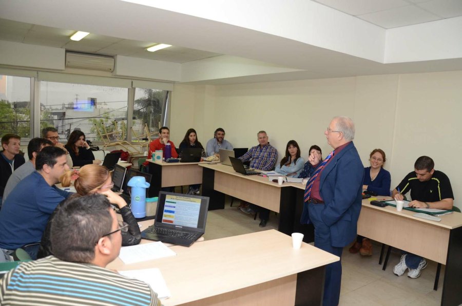 FOTO UCES MAESTRIA./ Inscriben para el segundo a&ntilde;o sobre negocios internacionales.
