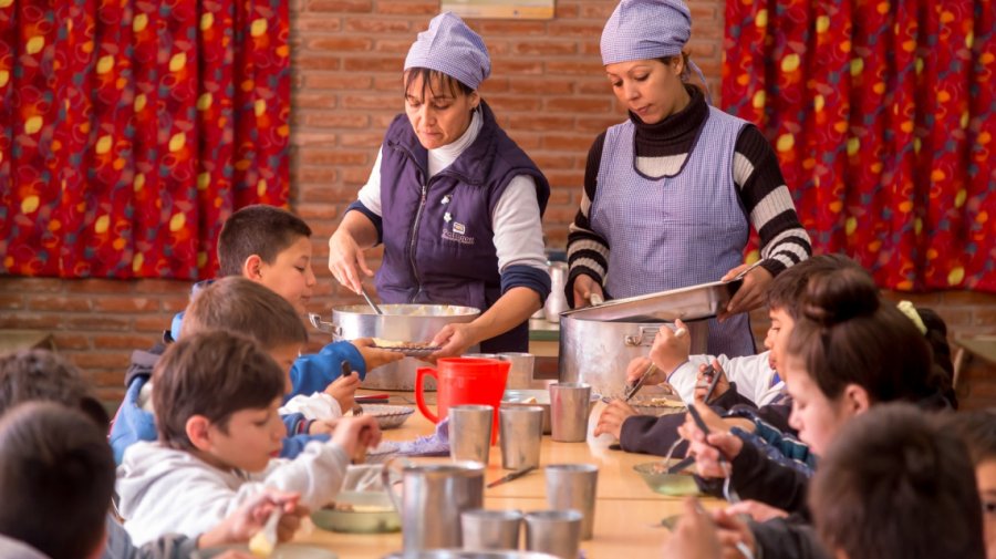 FOTO SCS AUMENTO. La Provincia enviar&aacute; m&aacute;s fondos para los comedores de las escuelas.