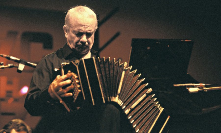 FOTO TARINGA.NET PIAZZOLLA./ Fue bandoneonista y compositor argentino.
