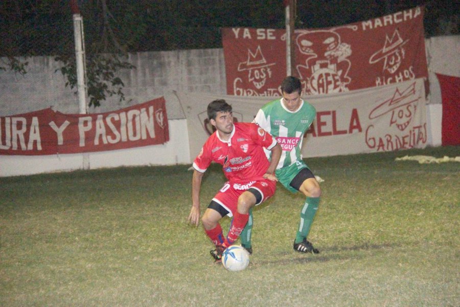 NO PUDO. / Ferro cayó con Unión en Los Nogales.- Foto: J. Barrera