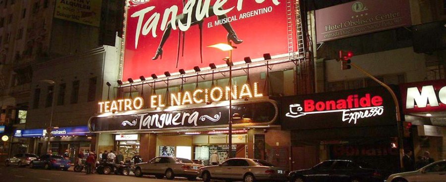 FOTO ARCHIVO// FACHADA./ El frente del teatro ubicado en la porte&ntilde;iśima Corrientes.