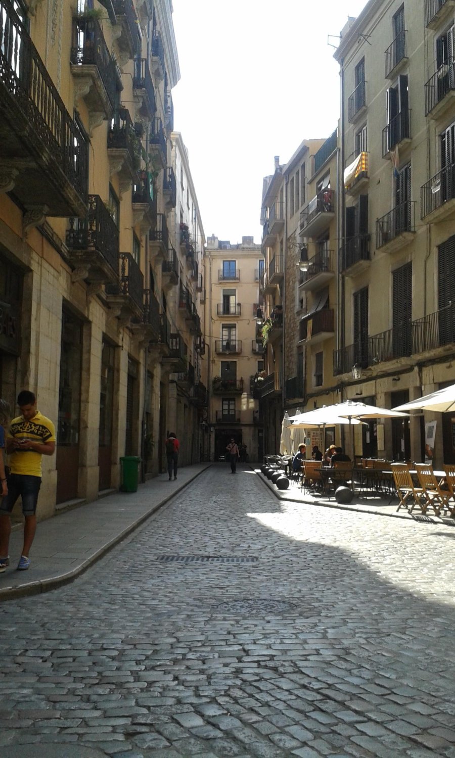 GIRONA. El casco hist&oacute;rico tiene calles medievales y empedradas.