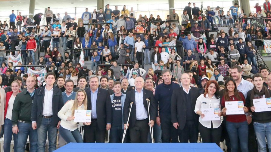 FOTO IP LIFSCHITZ./ Durante la premiaci&oacute;n a los ganadores del programa Ingenia.