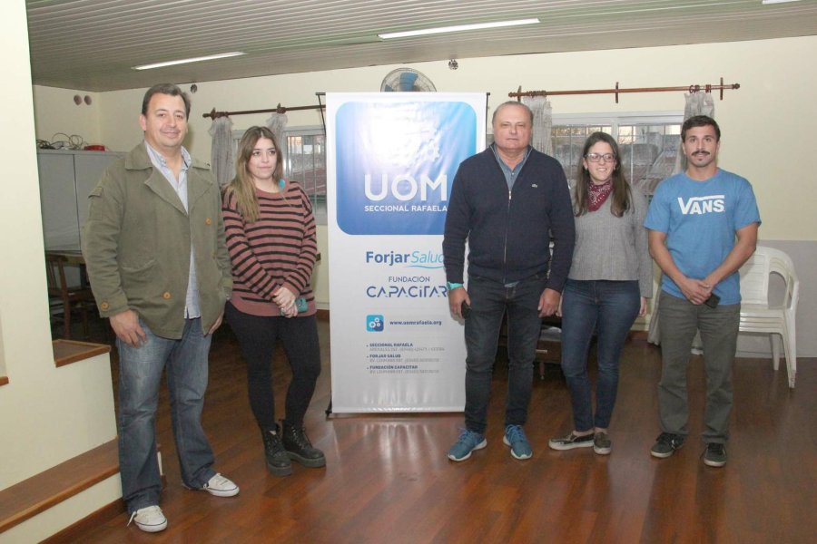 FOTO J. BARRERA PRESENTACION./ Juan Botto, Delfina L&oacute;pez, Roberto Oesquer, Milena Segnini y Esteban Rebaudengo.