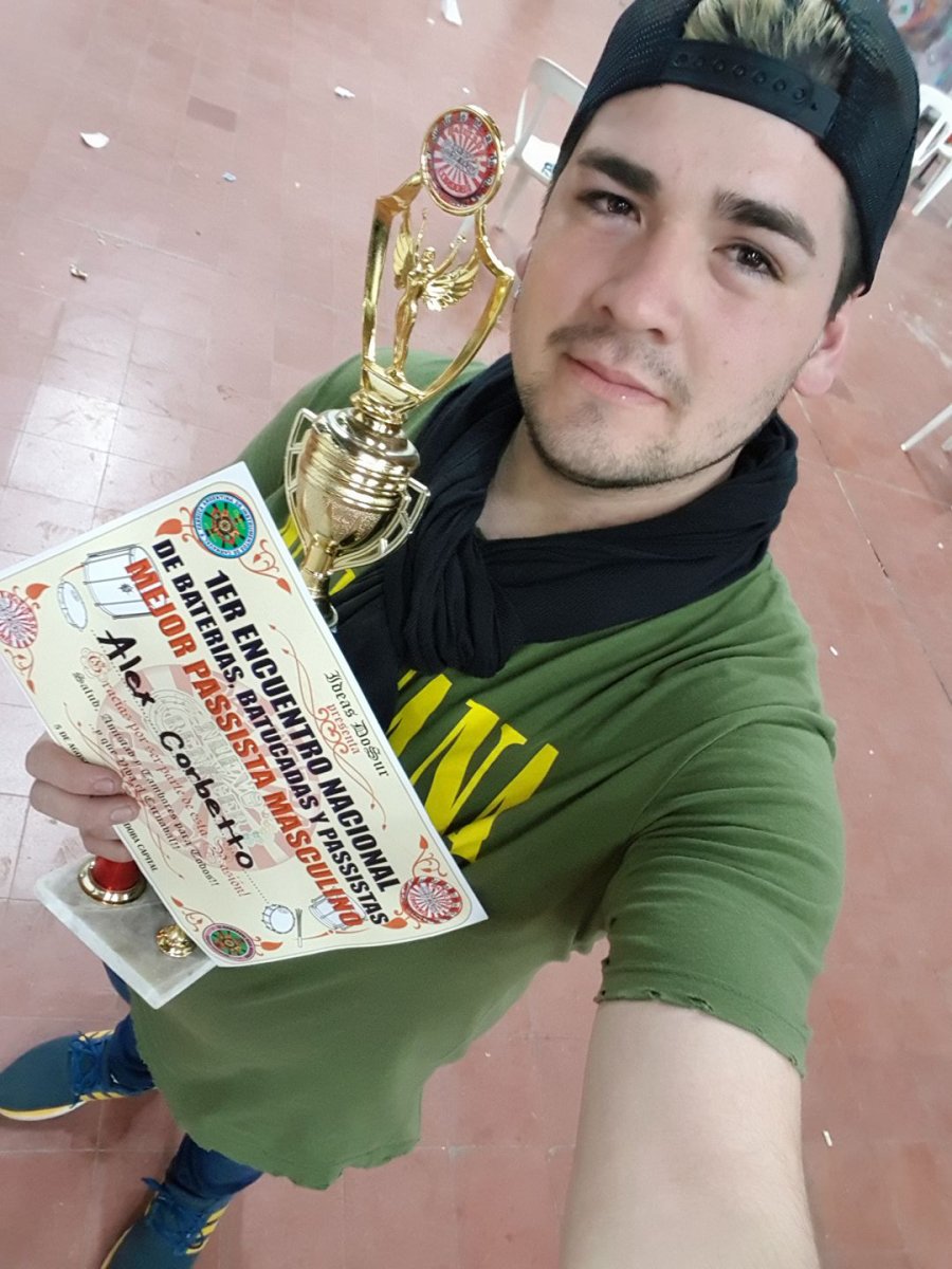 FOTOS PRENSA BATUCADA BATERIA./ Logró el primer puesto en la especialidad. ALEXIS CORBETTO./ Coreógrafo y mejor pasista.