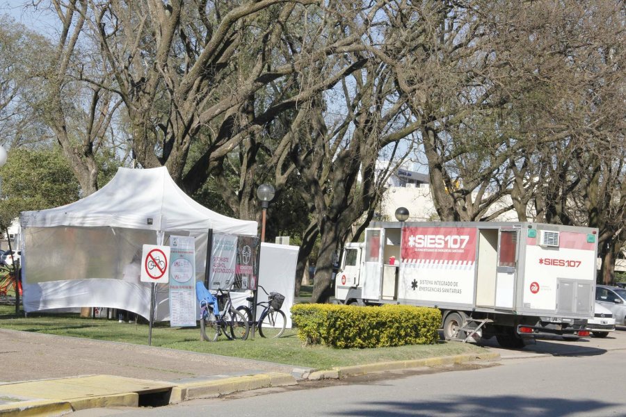 FOTO F. MELCHIORI./ PARADA SALUDABLE./ Todo listo para comenzar a trabajar con los vecinos.