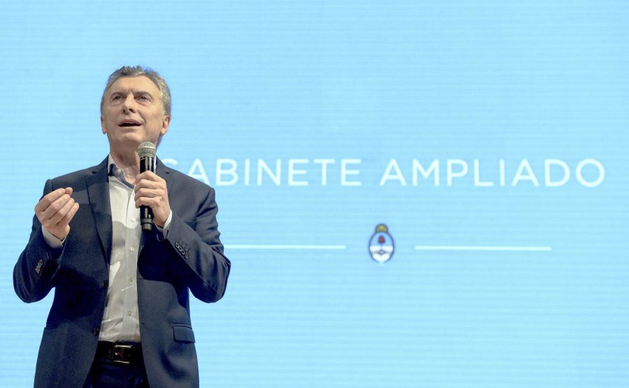 FOTO ARCHIVO NA MACRI. Hace campa&ntilde;a con un discurso optimista, pero est&aacute; preocupado porque no todo lo que brilla es oro.