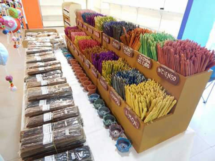 FOTO FERIA DE EMPRENDEDORES FERIA MENSUAL. Este s&aacute;bado y domingo otra vez expondr&aacute;n los artesanos en Paseo Libertad.