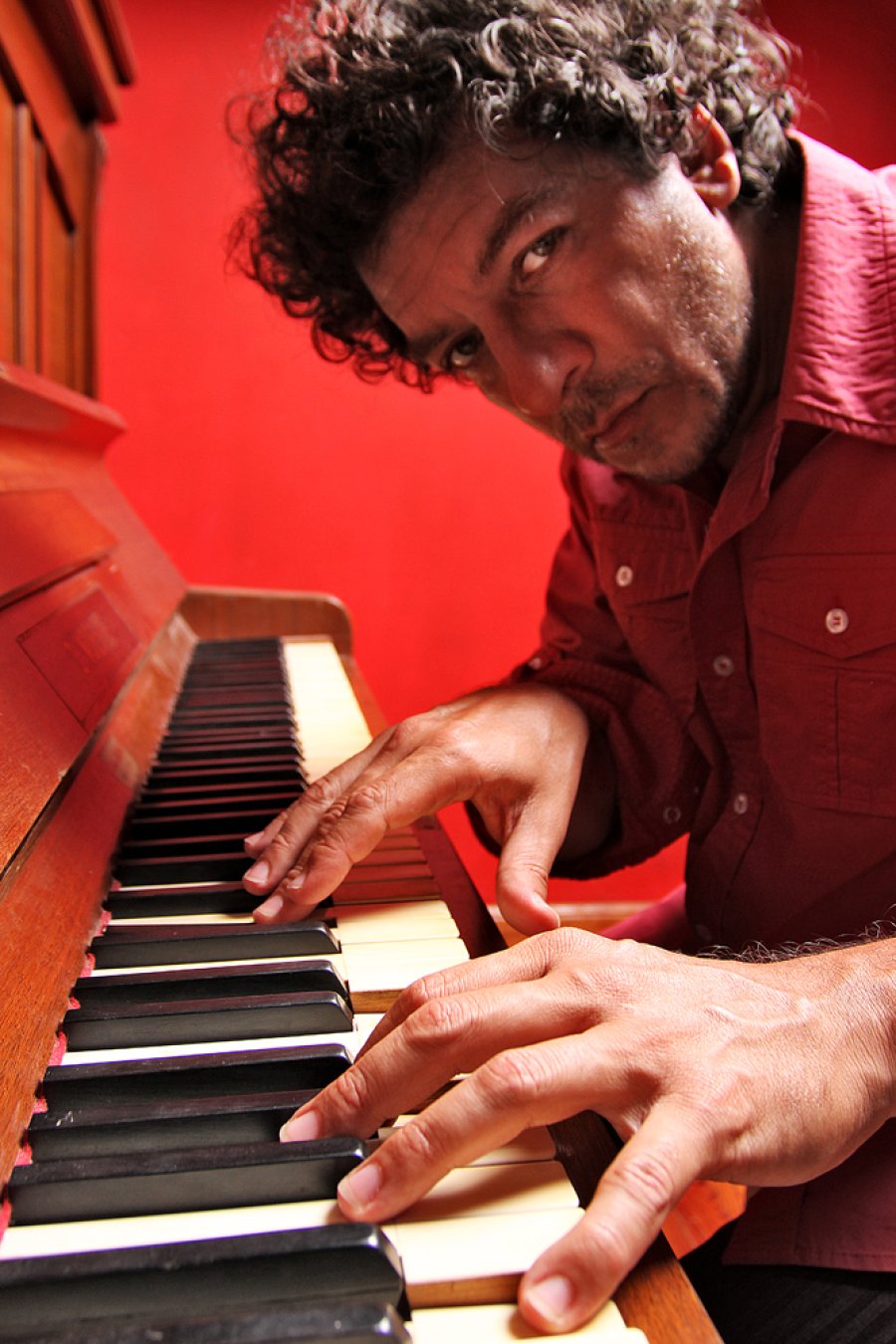 archivo Víctor Simón