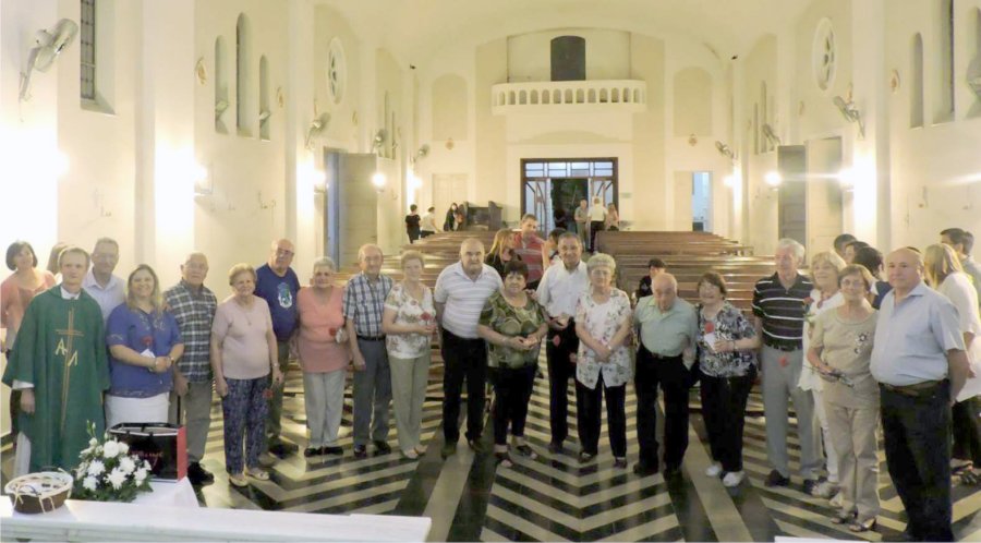 MATRIMONIOS./ El grupo que fue bendecido.