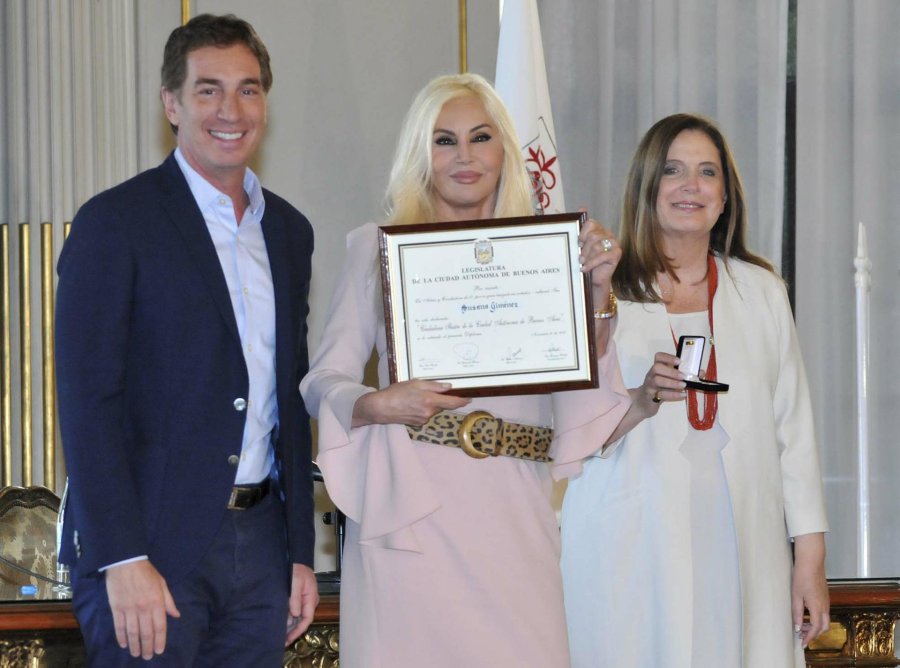 SUSANA GIMENEZ./ La diva fue distinguida por la Legislatura porte&ntilde;a.