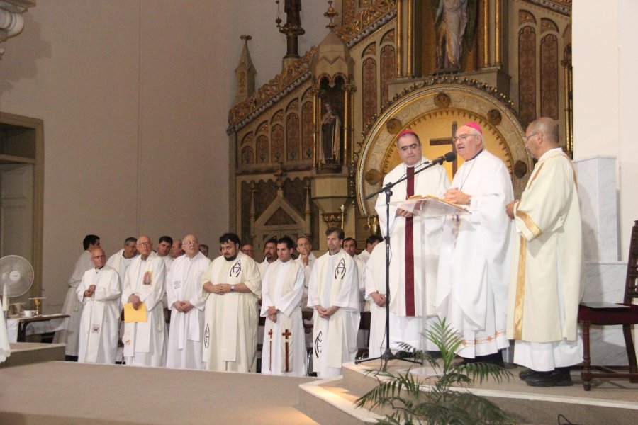 FOTO J. BARRERA MISA./ Fue presidida anoche por el obispo Luis Fern&aacute;ndez en la Catedral.