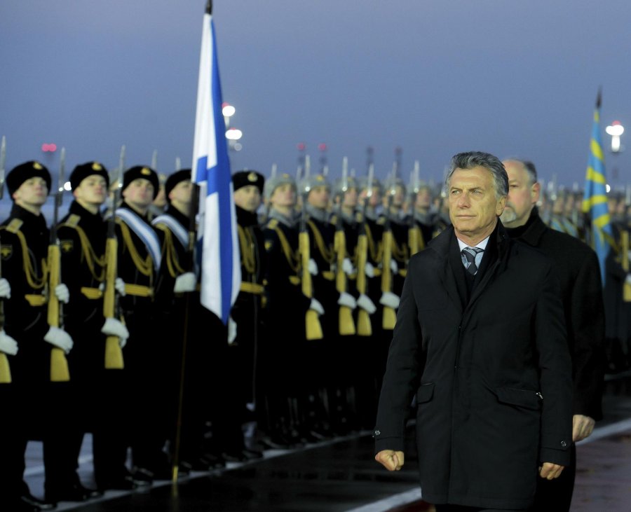 MACRI. Se encuentra en gira por Europa.