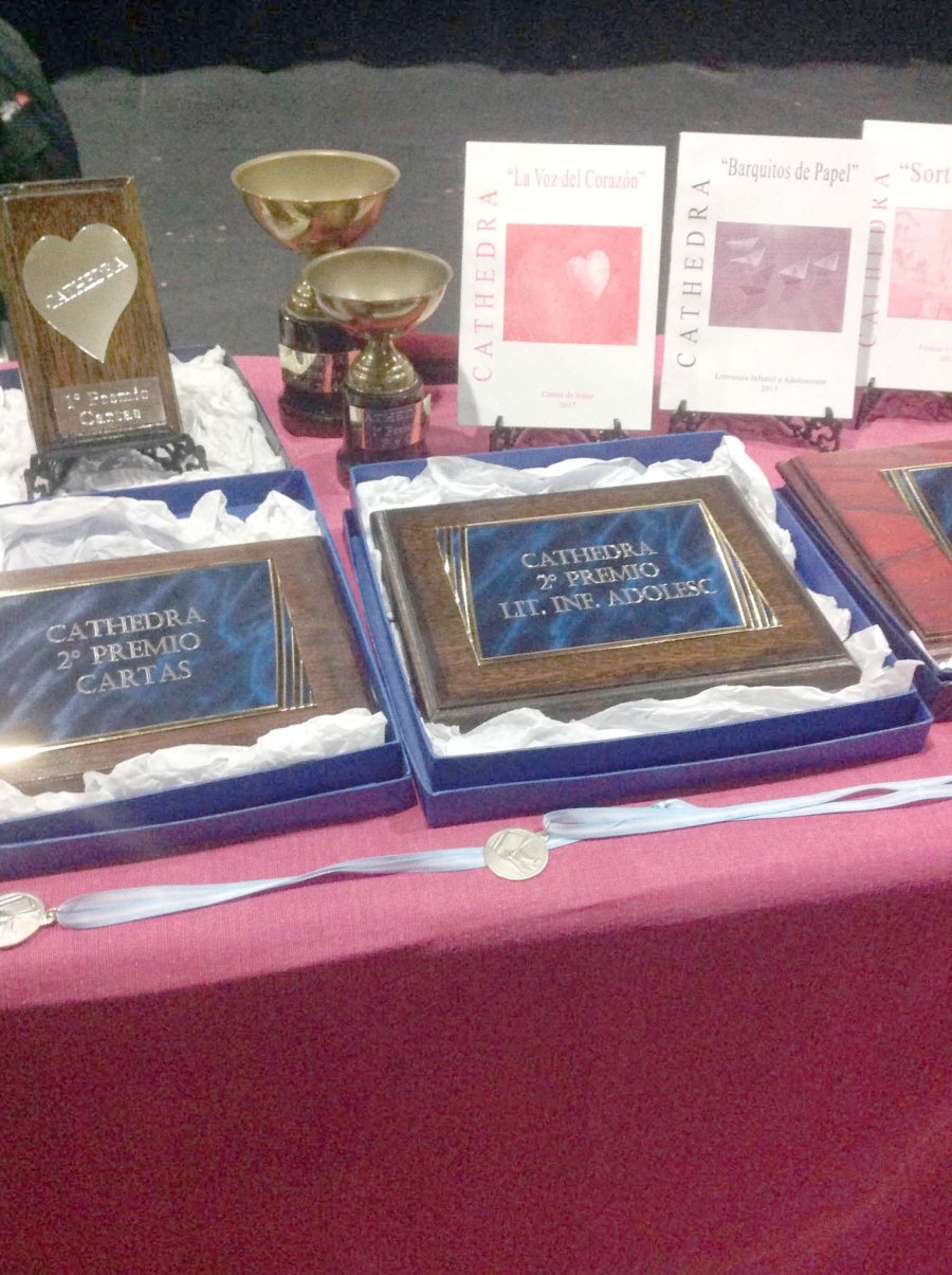 PREMIO./ Una de las distinciones para los ganadores.
