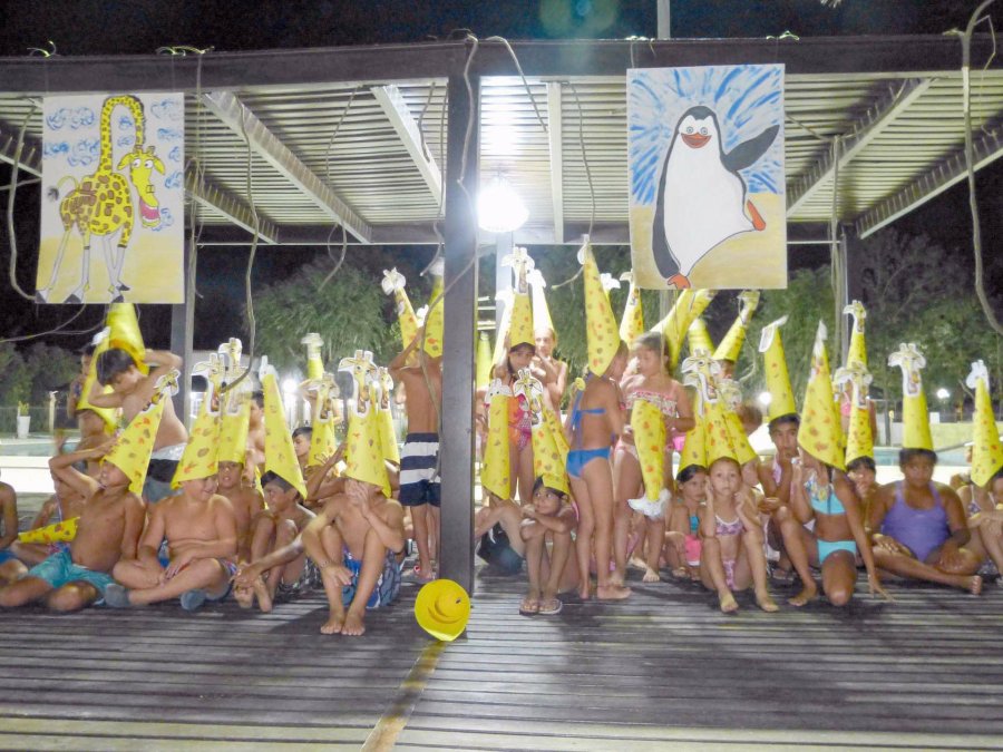 FOTO PRENSA SEOM// FIESTA DEL AGUA./ Dos im&aacute;genes capturadas el pasado martes en el predio del gremio municipal.