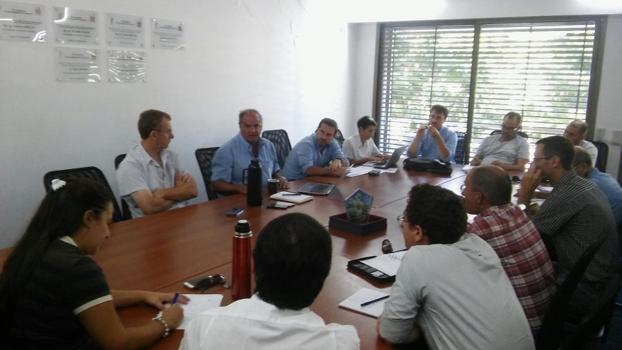 FOTO INTA RAFAELA REUNION./ Los actores involucrados en Cambio Rural en la ciudad de Santa Fe.
