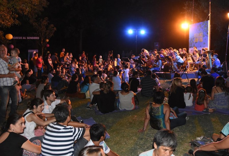 FOTO SCP// VERANO JUNTOS./ Result&oacute; otra exitosa opci&oacute;n para el est&iacute;o en la ciudad.