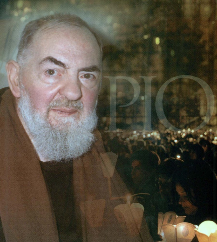 FOTO ARCHIVO// SAN PIO DE PIETRELCINA./ Santo Sacerdote, su coraz&oacute;n visita nuestro pa&iacute;s.