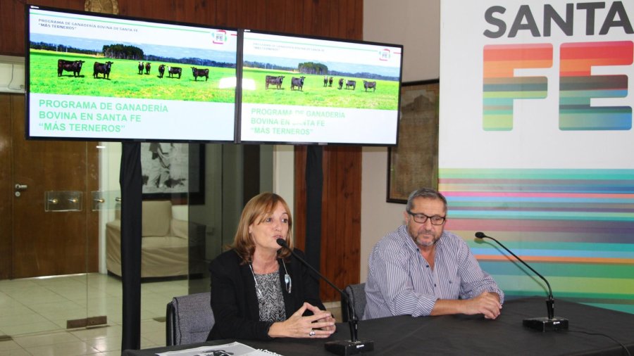 FOTO IP PRESENTACION./ Alicia Ciciliani y Roberto Tión.