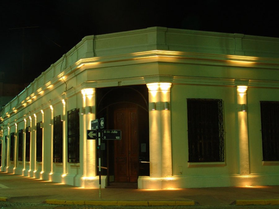 MUSEO HISTORICO./ El organismo ubicado en una tradicional esquina rafaelina, en el comienzo de un bulevar fundacional.