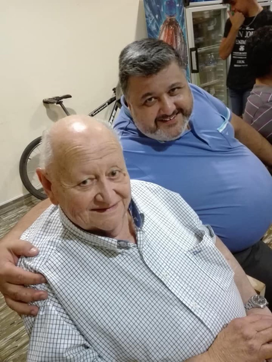 FOTO FACEBOOK.  Don H&eacute;ctor Giraudo muri&oacute; a los 80 a&ntilde;os, aqu&iacute; junto a su hijo V&iacute;ctor.