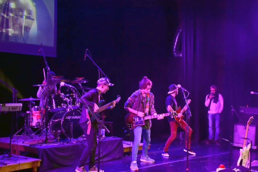 FOTO G. SANCHEZ// A PURO RITMO./ Una de las bandas que respondi&oacute; al fin solidario