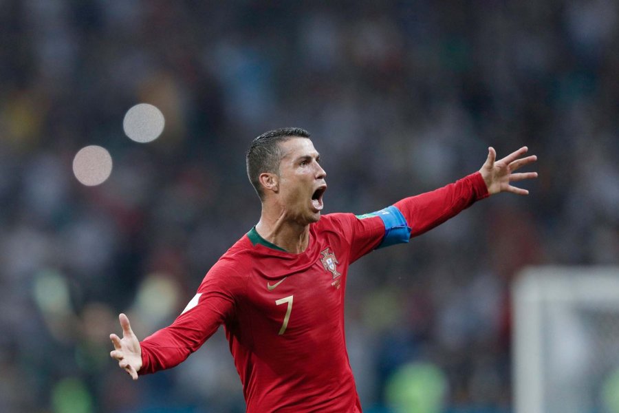 FOTO NA TRIPLETE. Cristiano Ronaldo amarg&oacute; a los espa&ntilde;oles con sus 3 goles.