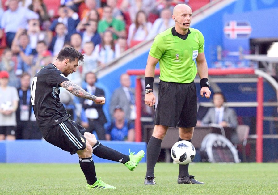 FOTO NA FLOJO. El astro rosarino fall&oacute; un penal decisivo.
