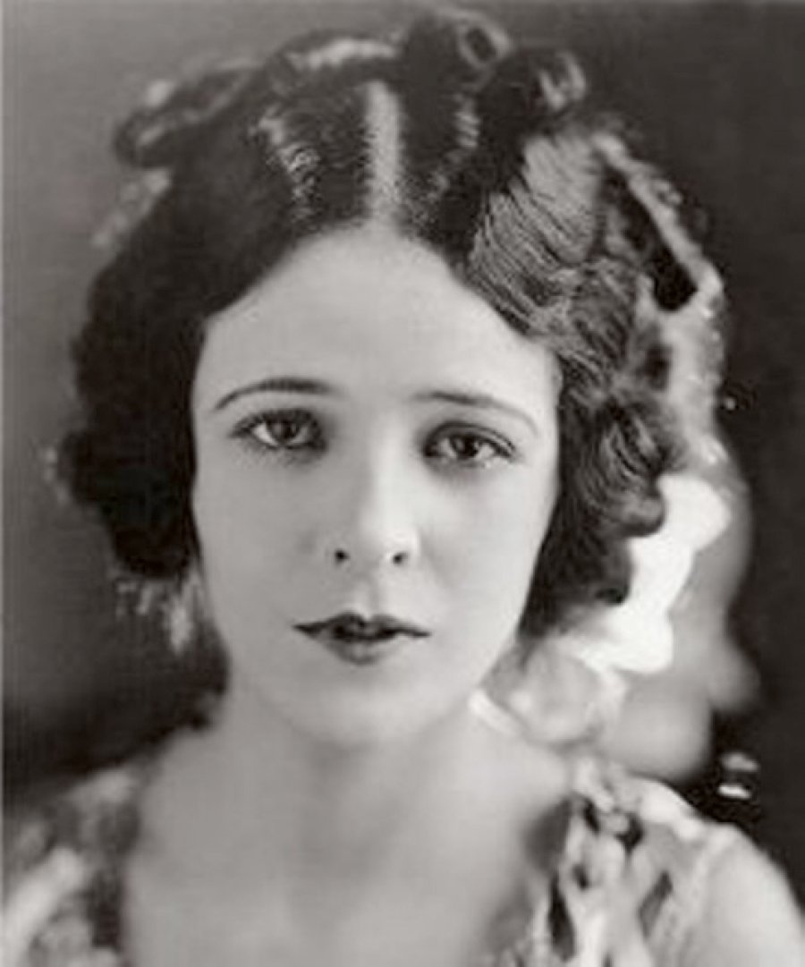 FOTO ARCHIVO// CHANTECLER./ Fachada del c&eacute;lebre cabaret porte&ntilde;o. PROPIETARIA./ Madame Ritana.