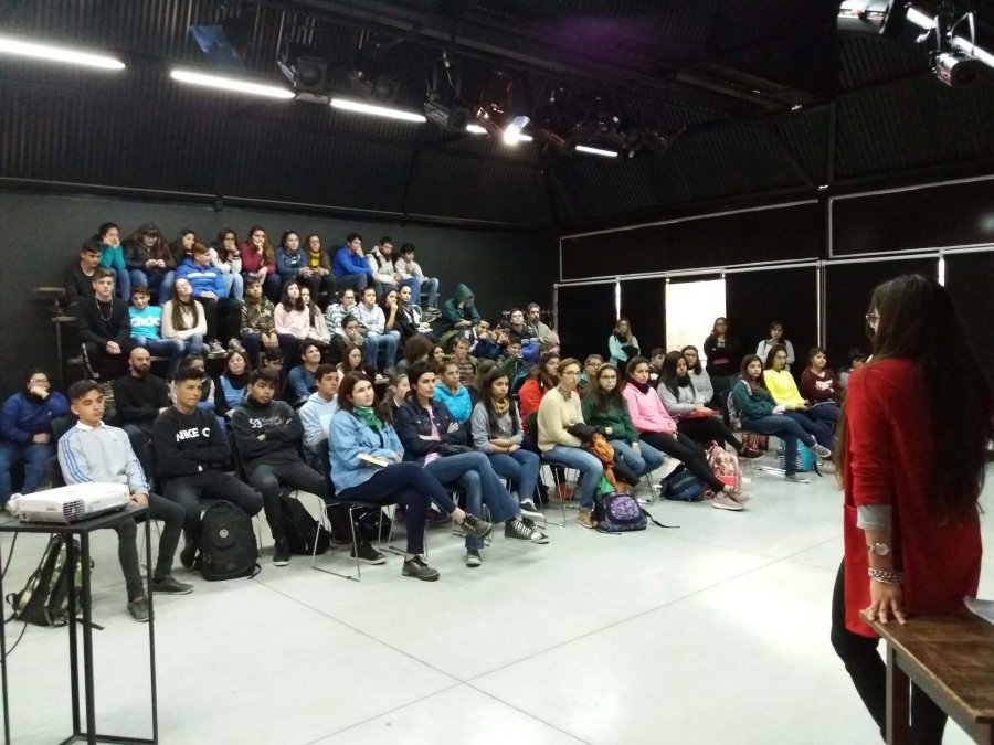 FOTO CP// CONCURSO// Por la tarde fue presentado el Concurso Literario para J&oacute;venes.