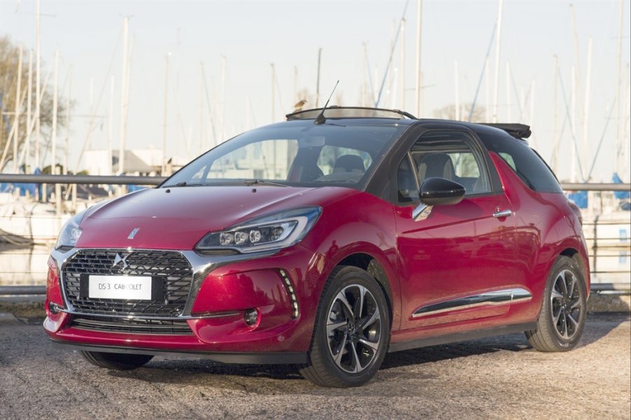 DS 3 SO CHIC CABRIO. Luce por la agilidad y el bajo consumo que ofrece el premiado motor Pure Tech tricilíndrico turbo, a lo que suma un carácter deportivo y urbano.