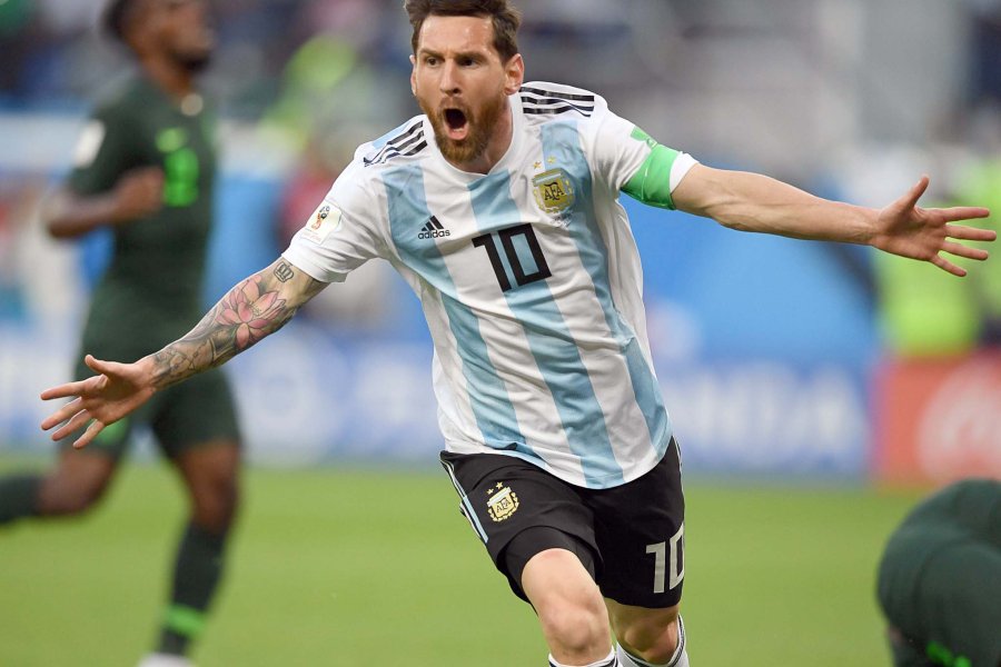 FOTO NA GOLAZO. Messi abri&oacute; la victoria con una gran definici&oacute;n.