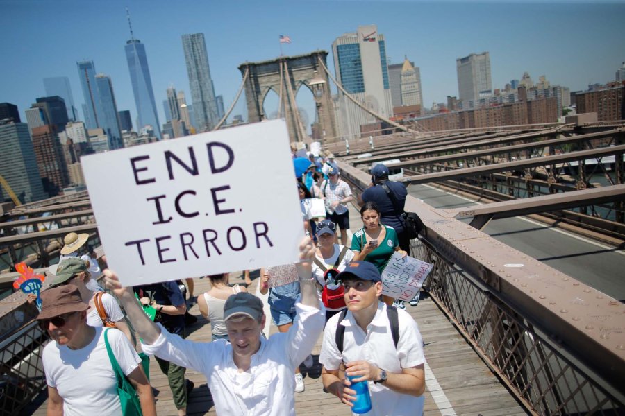 FOTO AFP-NA EN BROOKLYN./ Uno de los tantos lugares que hubo manifestantes.