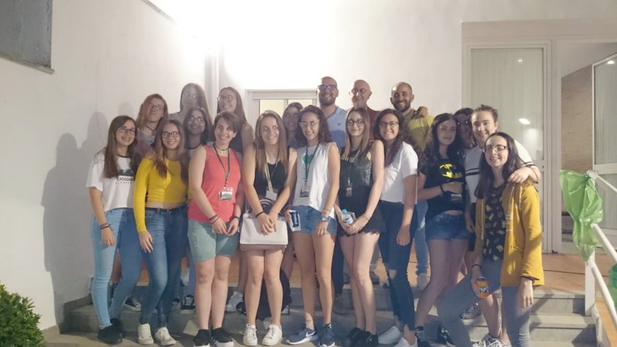 FOTO AYUNTAMIENTO CARCABUEY IDA Y VUELTA./ Las espa&ntilde;olas recibieron a las italianas y en julio tendr&aacute;n la rec&iacute;proca