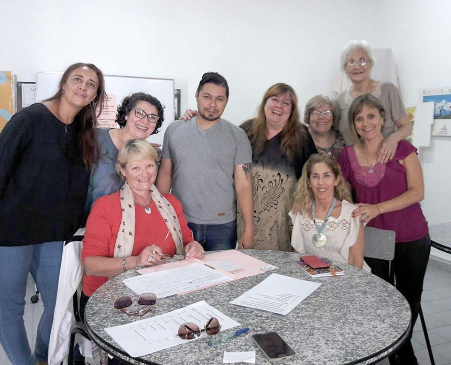 FOTO PRENSA UMTE// COMUNIDAD EDUCATIVA./ Responsables de las actividades en la instituci&oacute;n del Bv. Lehmann.