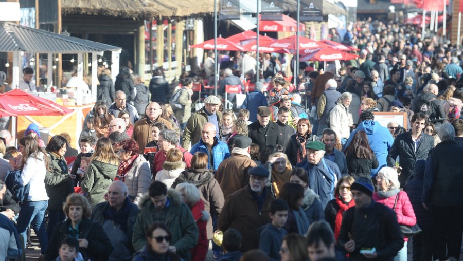 FOTO NA MUESTRA RURAL. Permite al campo ir a pasear unos días a la ciudad.