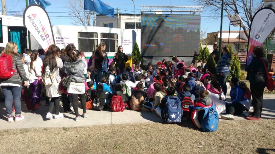 FOTO MUNICIPIO RAFAELA EN ACCION./ Recibió ayer la visita de numerosos chicos de las escuelas.