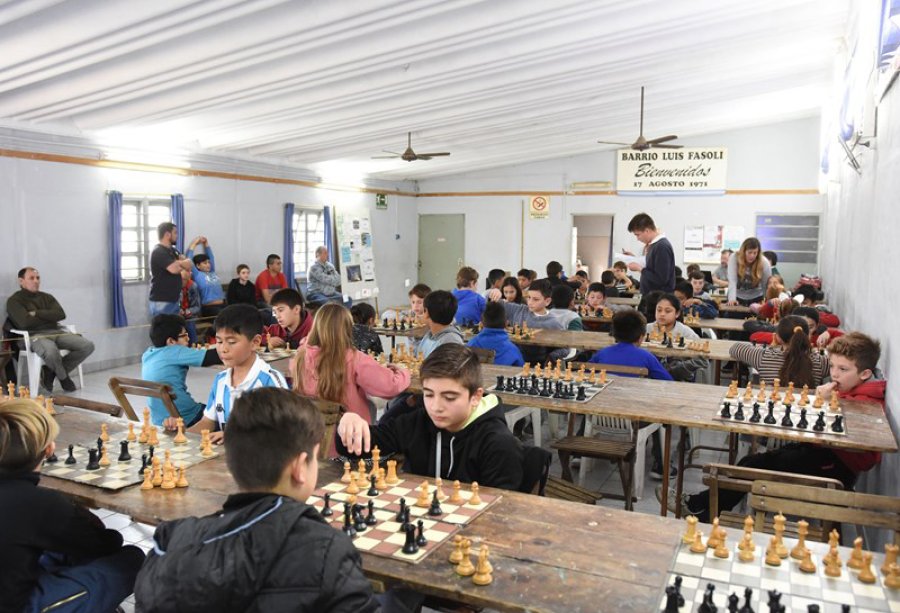 FOTO CP// COMPETENCIA./ El juego ciencia fue el convocante en la tarde dominguera.