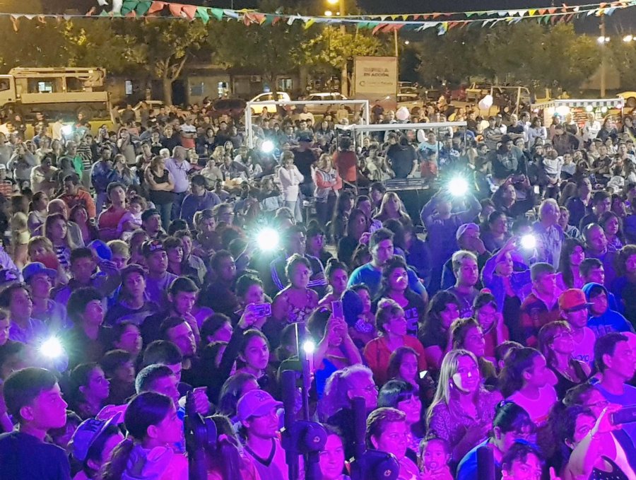 FOTO CP// PICNIC URBANO./ Habr&aacute; intervenciones art&iacute;sticas, m&uacute;sica en vivo y feria gastron&oacute;mica.
