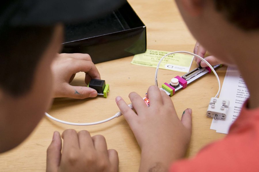 FOTO PRENSA SECRETARIA// FEBRERO EN C3. Hay &ldquo;Clubes cient&iacute;ficos&rdquo; para ilustradores, dino-expertos, programadores de robots y hackers.