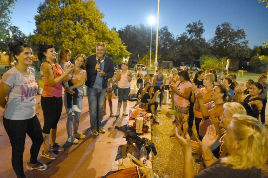 FOTO CP// CICLOVIDA./ El mi&eacute;rcoles Luis Castellano y Brenda Vimo participaron de la clase de zumba.