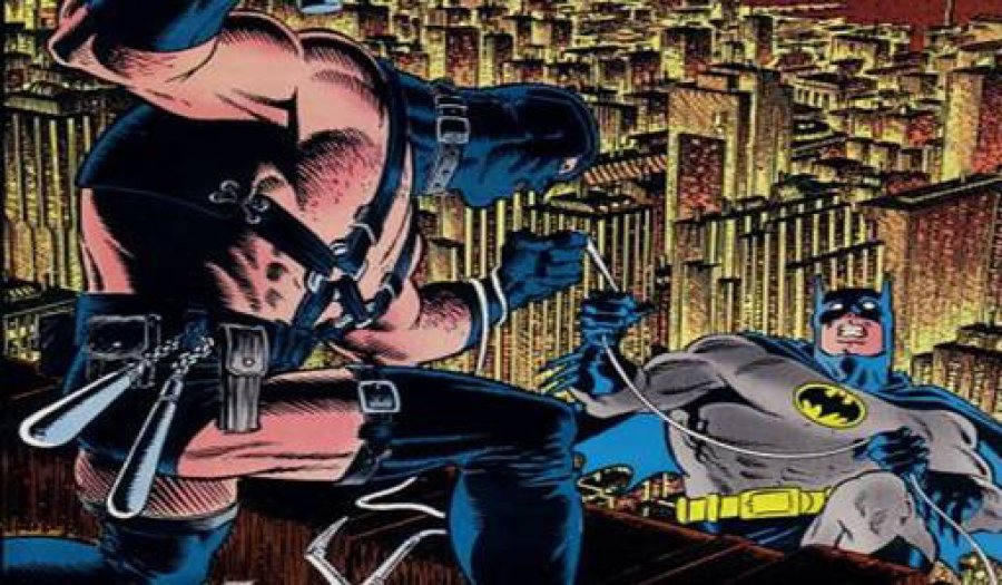 FOTO ARCHIVO J.BRICE&Ntilde;O ESCENA 1. Batman contra la KGBestia; una batalla en donde solo puede haber un ganador. ESCENA 2. Otra ilustraci&oacute;n basada en una escena memorable de &ldquo;Ten Nights of the Beast&rdquo;