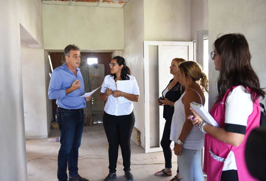 FOTO CP// RECORRIDA./ El Intendente durante su visita a la obra.