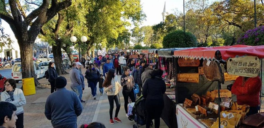 FOTO CP// FERIA./ Una de las exitosas ediciones de la convocante realizaci&oacute;n