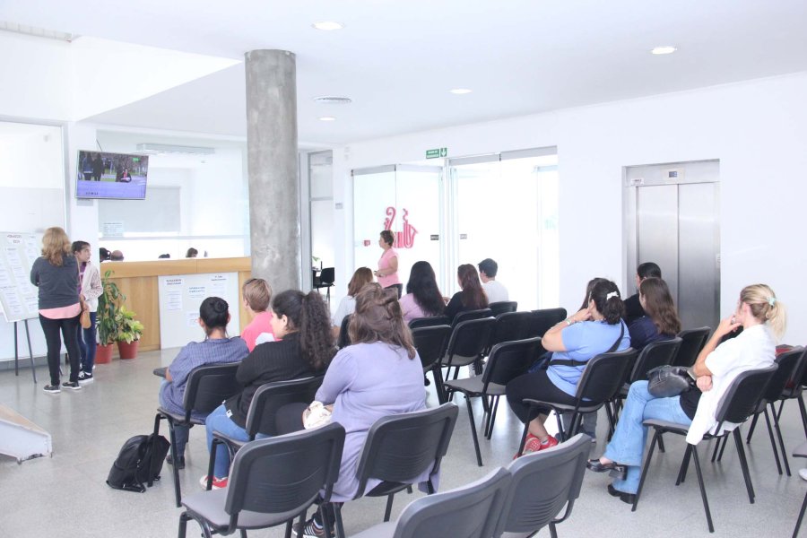 FOTO J.BARRERA// INSCRIPCION./ Numerosas personas se acercaron ayer al establecimiento.