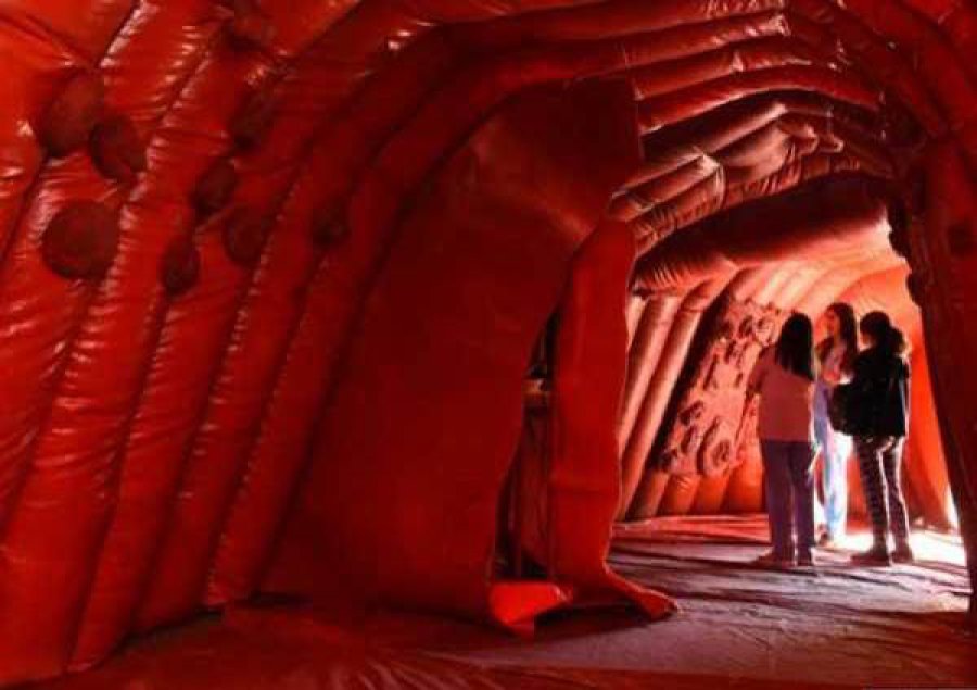 PRENSA LALCEC// COLON INFLABLE./ Los rafaelinos podr&aacute;n visitar la gigantesca r&eacute;plica.